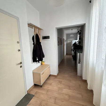 Tarraca House Apartman *